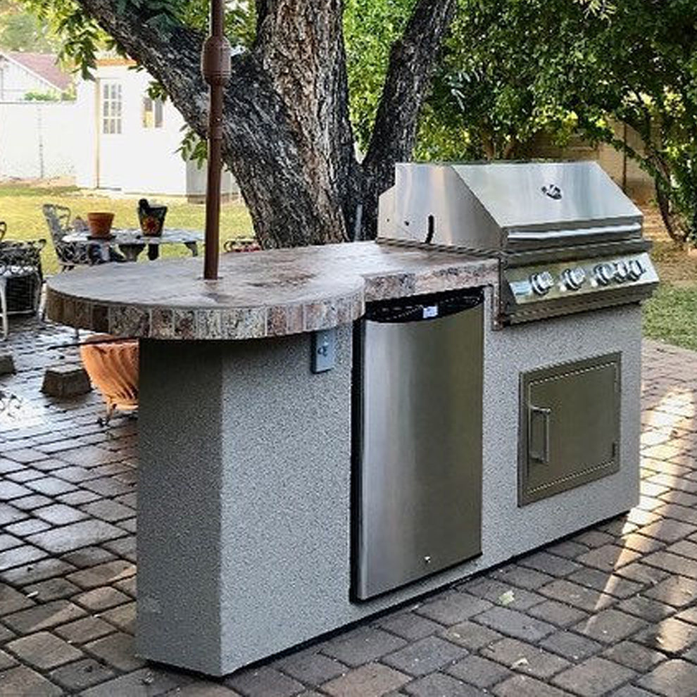 Kokomo Island - Maui 7'6" BBQ with 33" Round Bar on one end Led Lights and Built In BBQ