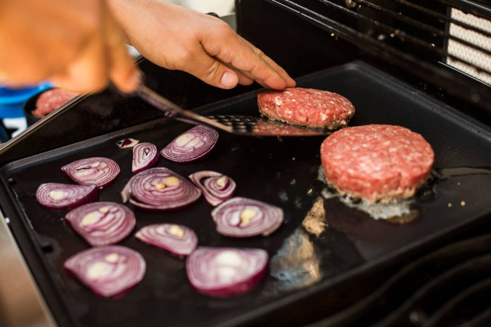 Napoleon - Cast Iron Reversible Griddle for Rogue® 425 / 625 and Freestyle™
