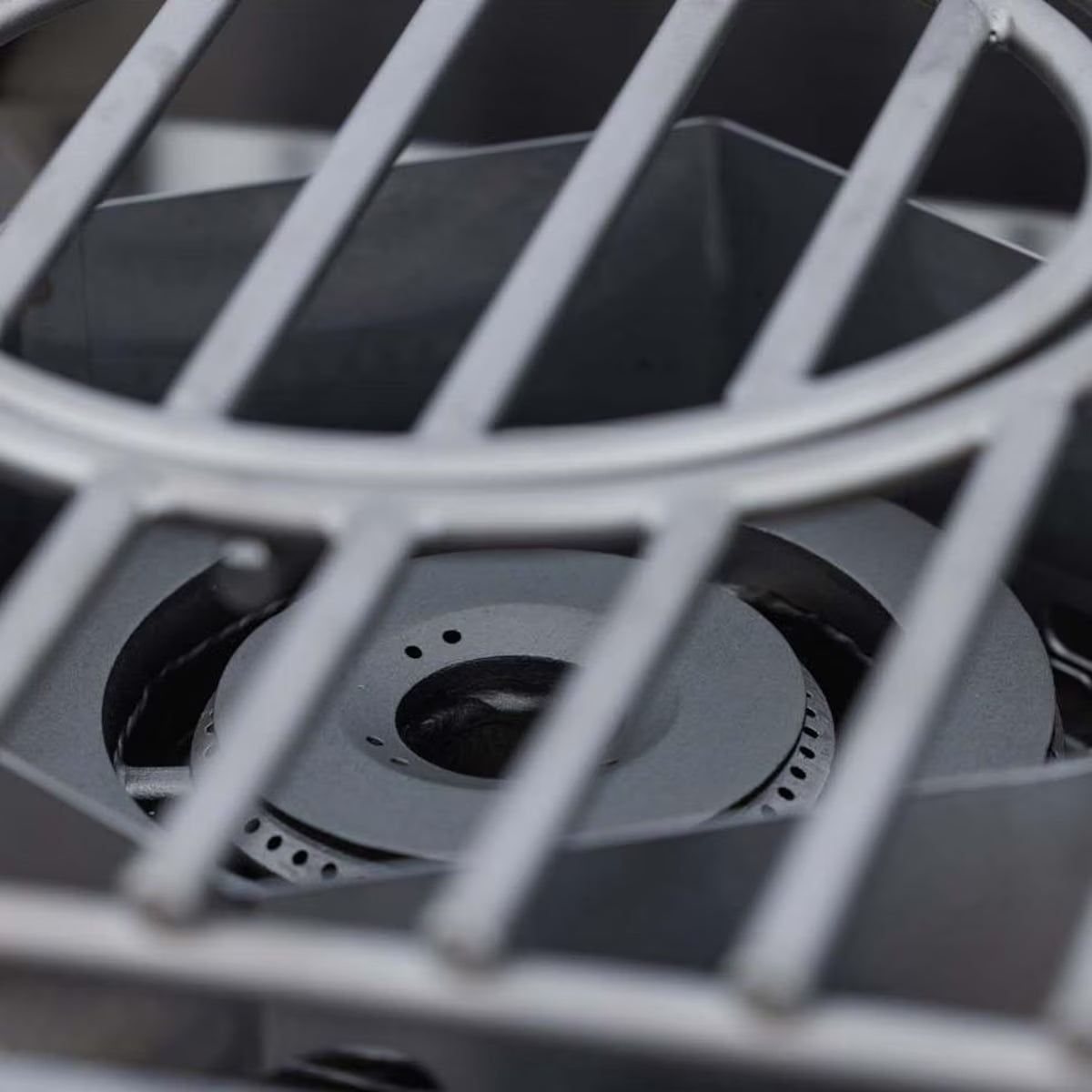 Blaze - LTE PRO 60,000 BTU Built-In Natural Gas/Propane Power Burner w/ Wok Ring & Lid - BLZ-PBLTEPRO