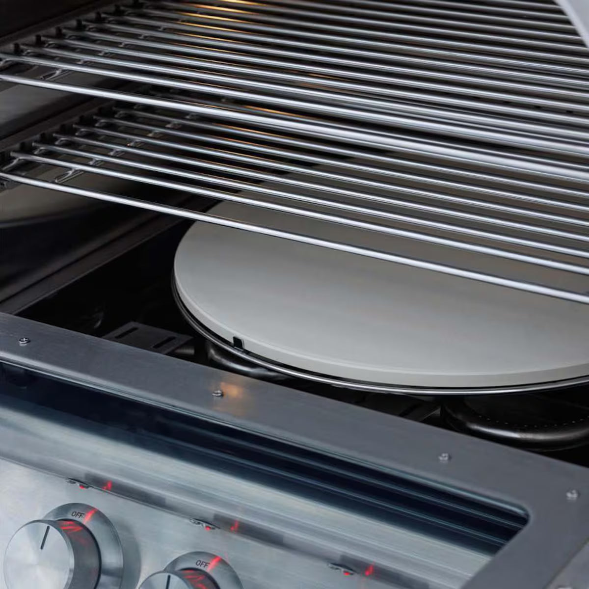 Blaze - 26-in Built-In Propane Outdoor Oven w/ Bluetooth Probes & Rotisserie - BLZ-LTE3OVN