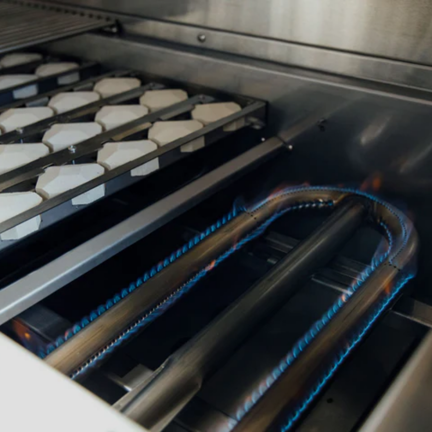 American Made Grills Atlas Freestanding 36 Inch Grill – ATS36-B + CART-ATLAS36