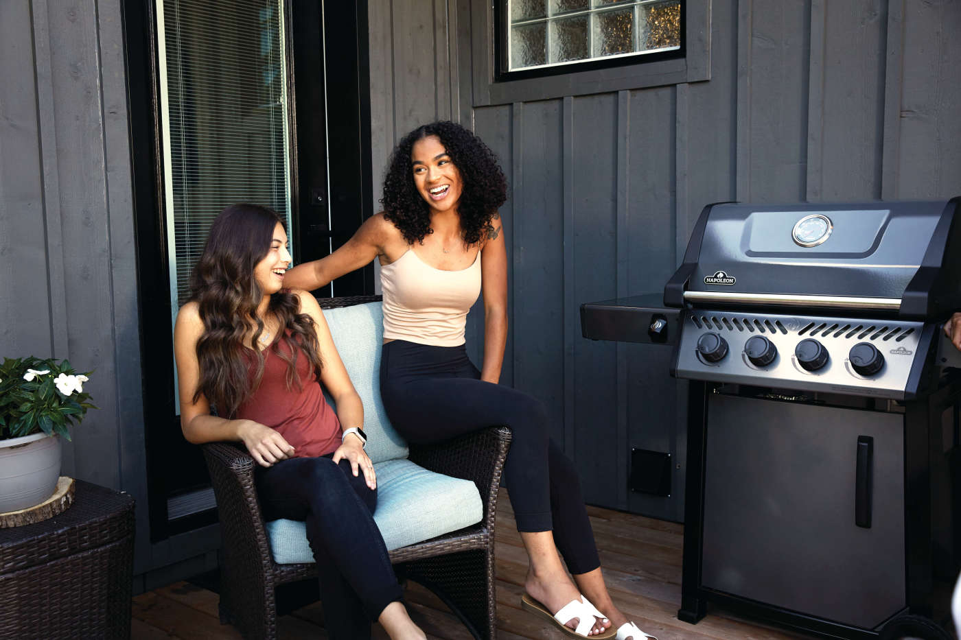 Napoleon Freestyle™ 425. 4-Burner, Gas Grill
