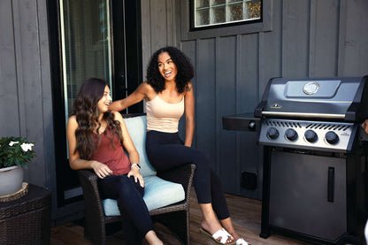 Napoleon Freestyle™ 425. 4-Burner, Gas Grill