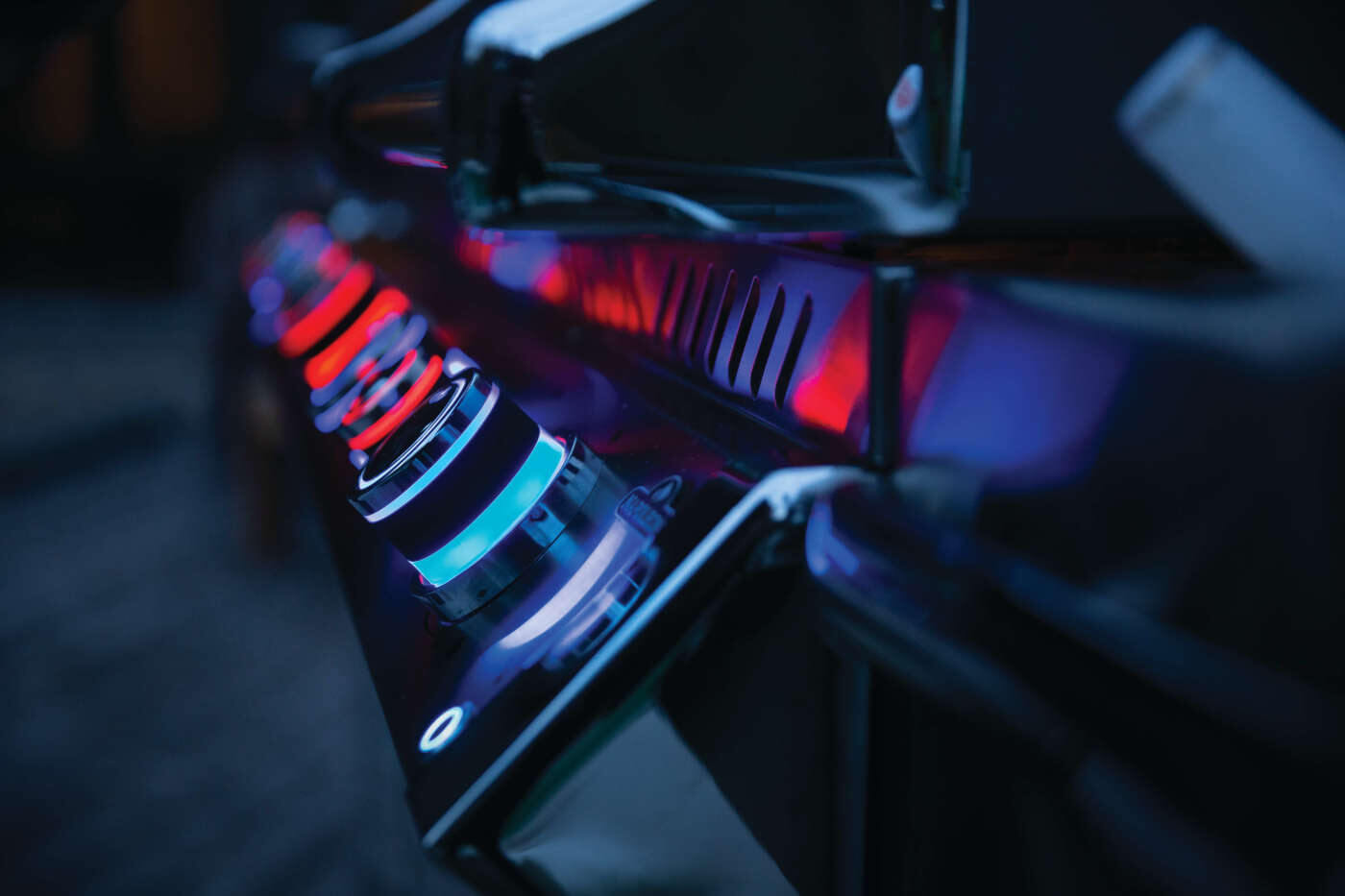 Parrilla de gas propano Napoleon Prestige PRO 825 con quemador trasero infrarrojo, quemador doble infrarrojo para sellar, quemador lateral y kit de asador - PRO825RSBINSS-3