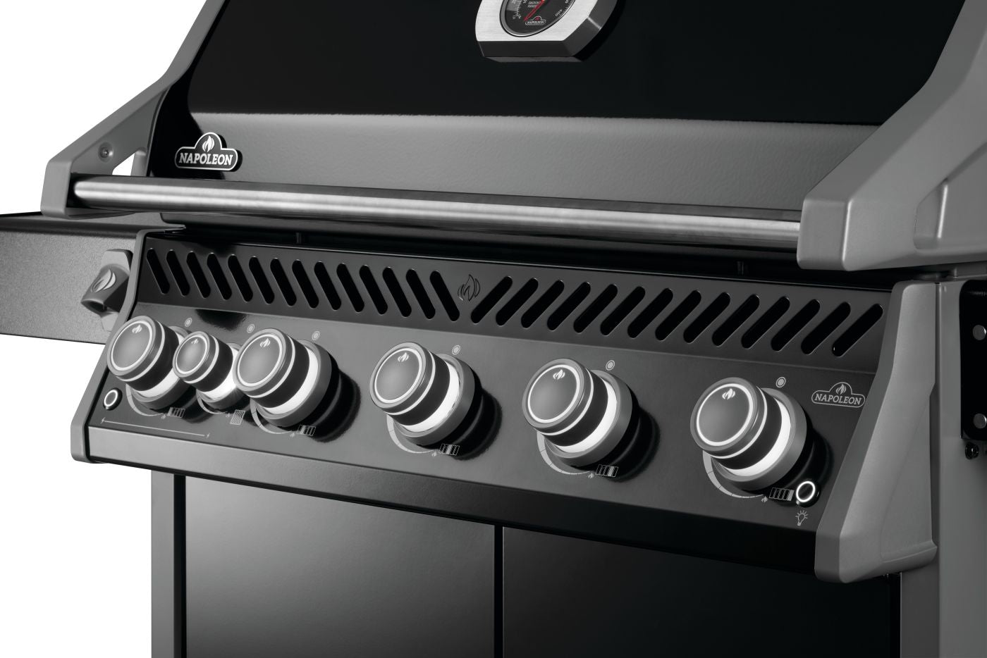 Napoleon Rogue PRO 425 3-Burner Grill w/ Infrared Side Burner